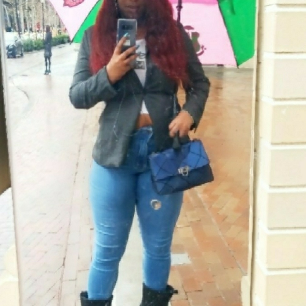 Meet your Posher, Ijene